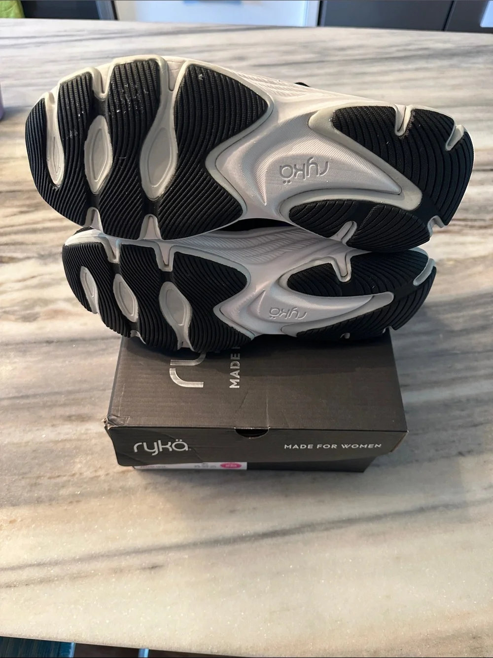 NWT RYKA DEVOX MAX WALKING SHOE